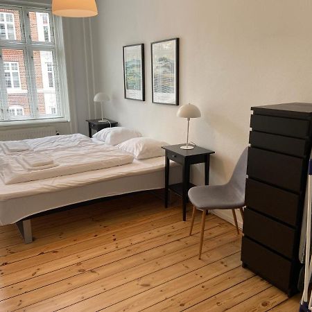 Bright 2-Bedroom Apartment In Elegant Osterbro København Eksteriør bilde